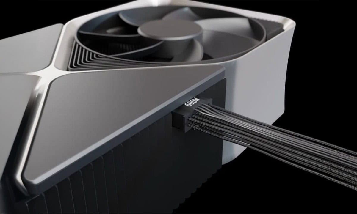 VOEDING MET 600W 12VHPWR-KABEL