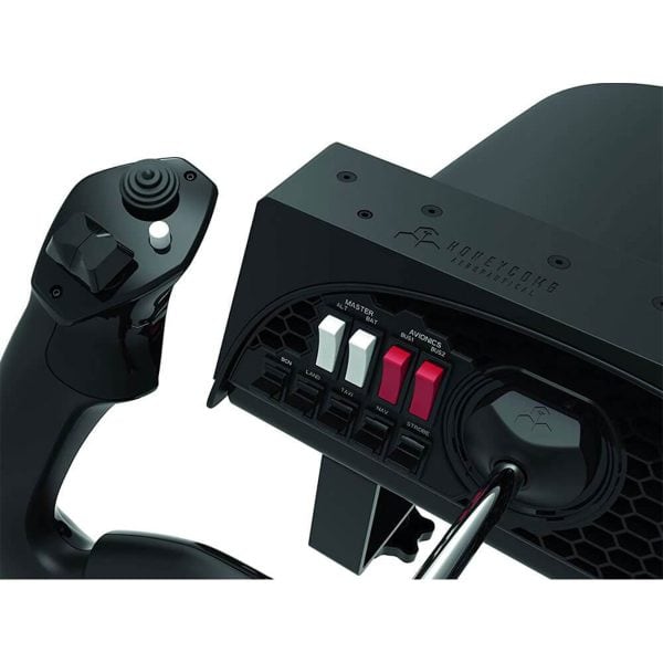 - Futuristische gaming besturingsconsole met joysticks en knoppen voor simulatiespellen and gaming ervaring.
