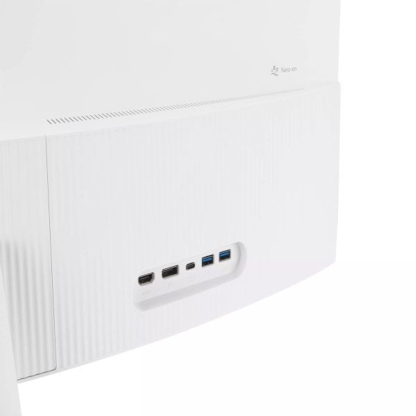 Modern wit gaming computer met meerdere USB-poorten en HDMI-uitgang, ontworpen voor optimale prestaties en gamingervaring.