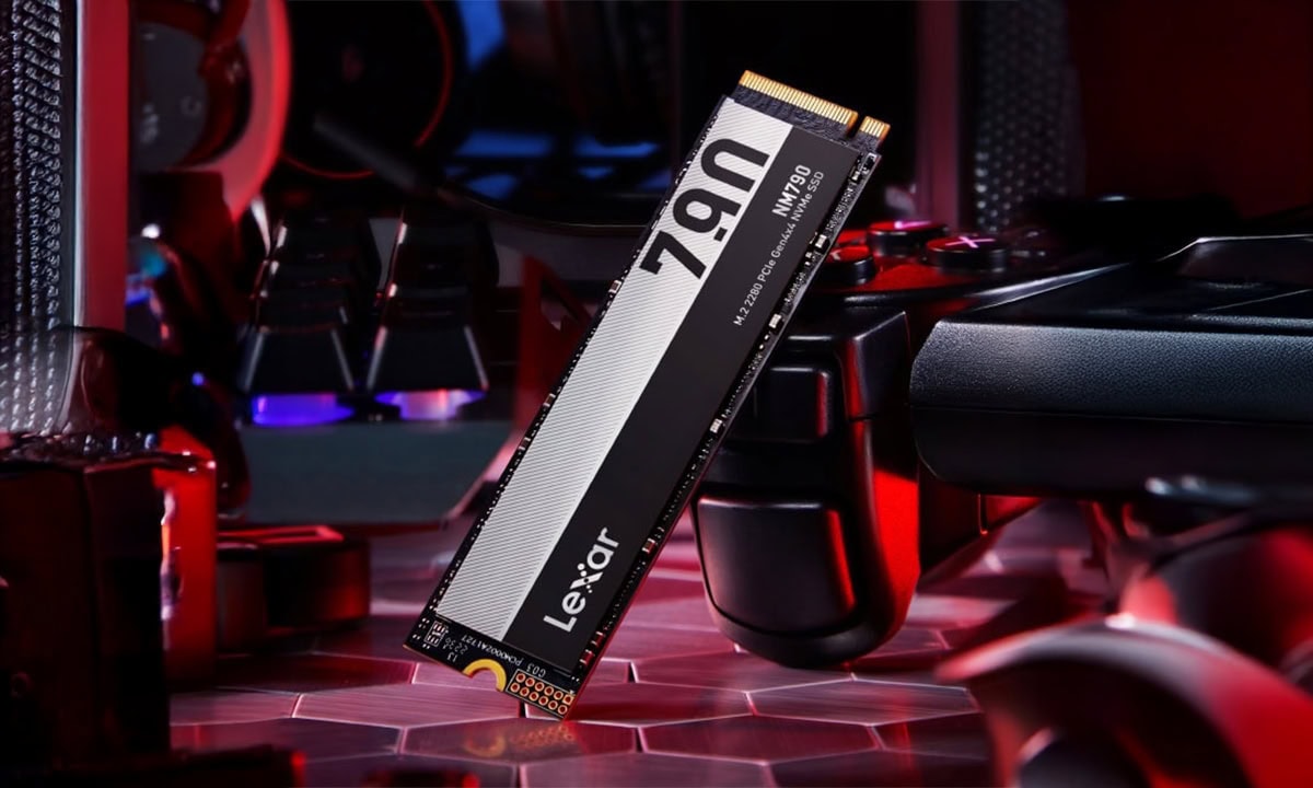 Lexar NM790 2TB NVMe PCIe Gen4 SSD voor snelle opslag en gaming prestaties. Compatibel met PS5, met leessnelheid tot 7400MB/s en schrijfsnelheid van 6500MB/s, ideaal voor high-performance gaming.