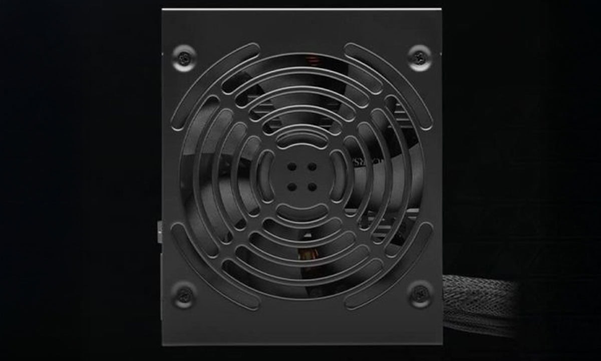 Ventilator voor computerkast met ronde ventilatieroosters en centrale fan, geschikt voor optimale airflow en koeling in gaming PC's.