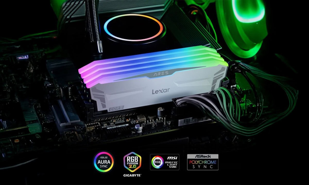 RGB-verlichte Lexar Ares 32GB DDR5 RAM modules met zwart heatsink, geschikt voor high-performance gaming en overklokken, compatibel met Intel XMP 3.0 en AMD EXPO.