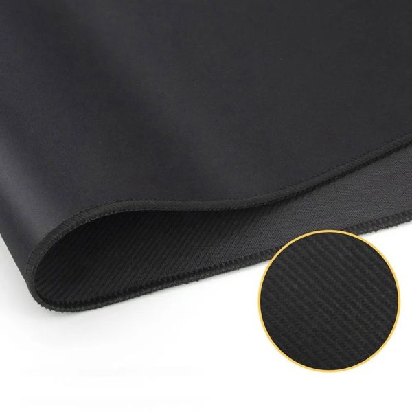 Hoogwaardige gaming muismat voor optimale precisie en snelheid, gemaakt van duurzaam materiaal met antislip onderkant voor maximale controle tijdens het gamen.