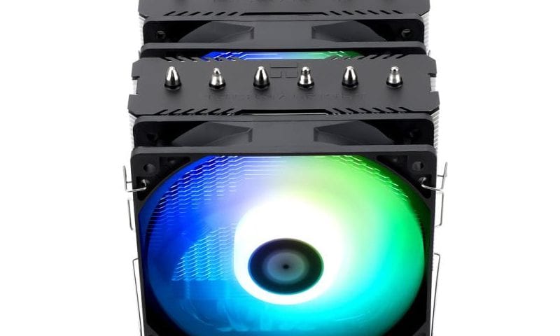 ARGB CPU-koeler met dual-tower ontwerp en 6x6mm heatpipes.