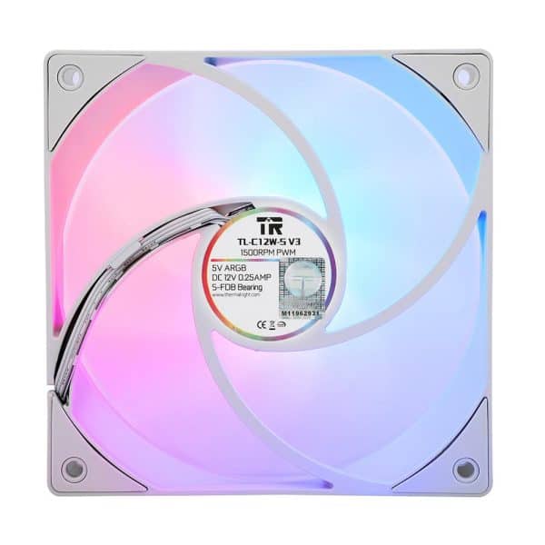 Hoogwaardige RGB SATA ventilator met snelle koeling voor gaming en pc-onderdelen.