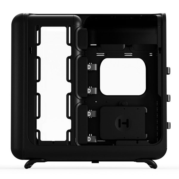 Zwarte HYTE X50 mid tower gaming behuizing met USB 3.2 en gehard glas, geschikt voor ATX moederborden en krachtige gaming systemen.