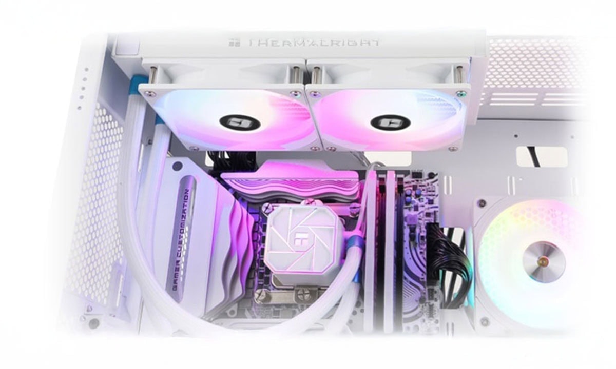 Wit CPU waterkoeler met ARGB-verlichting voor Intel en AMD, geschikt voor high-performance gaming PC's.