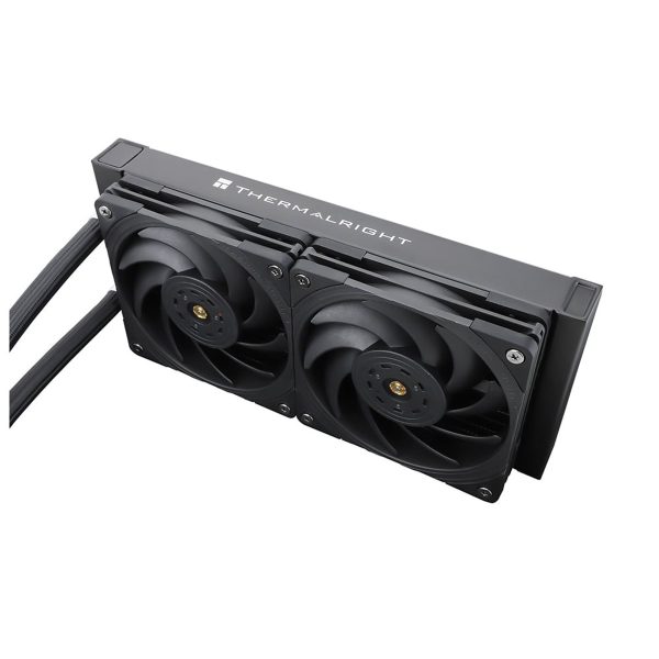 Zwarte Thermalright Frozen Edge 240 CPU waterkoeler met dual ventilatoren voor Intel en AMD systemen. Ideaal voor efficiënte koeling en stille prestaties.