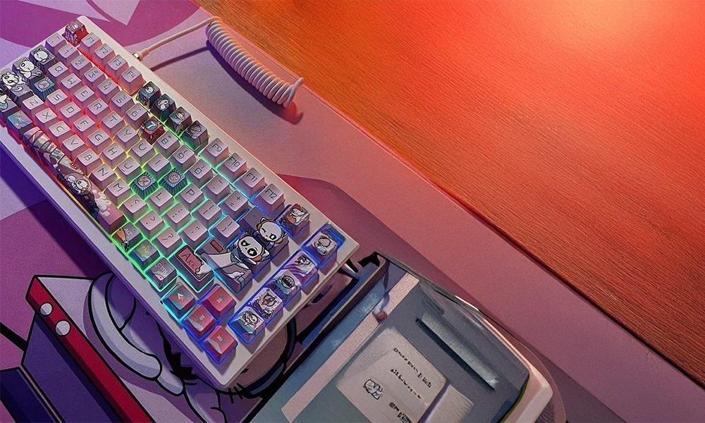 Hoogwaardige AKKO MOD 007B HE draadloos gaming toetsenbord met magnetische switches, RGB-verlichting, 8K Hz polling rate en hot-swap functies, perfect voor gamers en techliefhebbers.