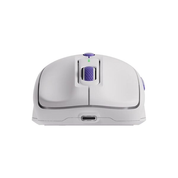 Wit draadloze gaming muis met PixArt 3950 sensor, 8K Hz polling rate en ergonomisch ontwerp, ideaal voor precisie en comfort tijdens gaming sessies.