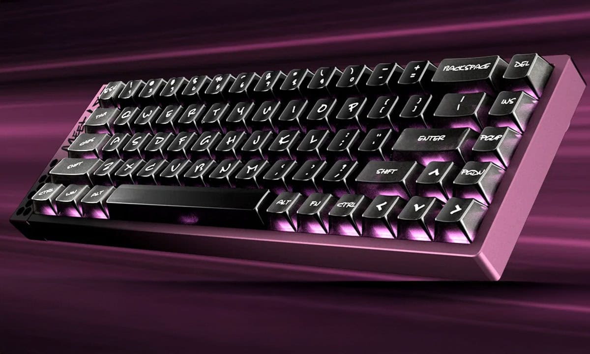 IQUNIX Meet68 Ultra Midnight Purple 65% mechanisch gaming toetsenbord met magnetische Omega switches, RGB-verlichting, hall effect, hot-swappable schakelaars en 8K Hz polling rate voor optimale gaming.