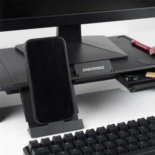 Dubbele opvouwbare monitor- en laptopstandaard van Enermax voor ergonomisch werken en optimale deskorganisatie.