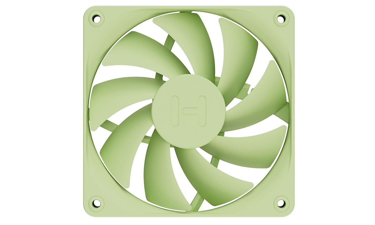 Groen 120mm ventilator van HYTE, ontworpen voor optimale koeling in gaming PC's en computerbehuizingen, met een stil en efficiënt ontwerp.