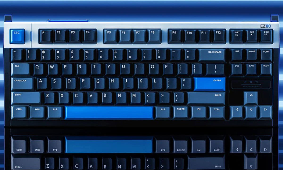 Hoogwaardig IQUNIX EZ80 RGB mechanisch gaming toetsenbord met magnetische Jade Pro switches, Hall Effect technologie, 8K Hz polling rate en hot-swap functies voor optimale gaming prestaties.