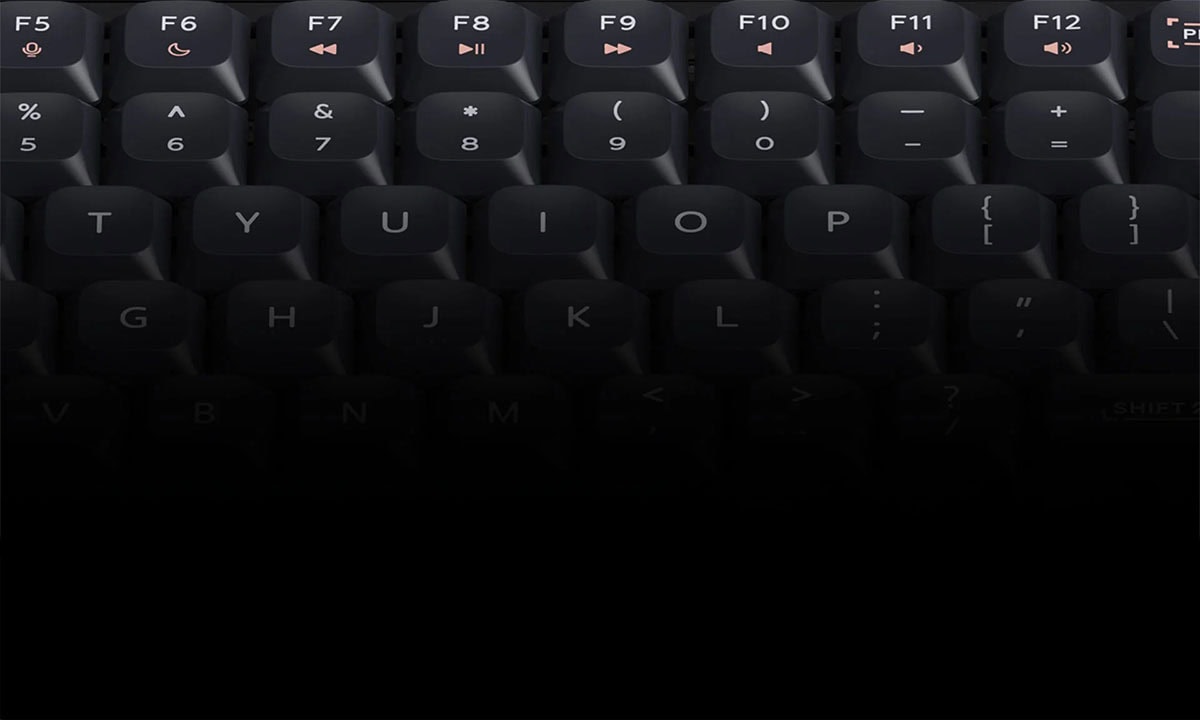 Compact mechanisch gaming toetsenbord met RGB-verlichting, hot-swappable switches en draadloze connectie, perfect voor gamers die optimale prestaties zoeken.