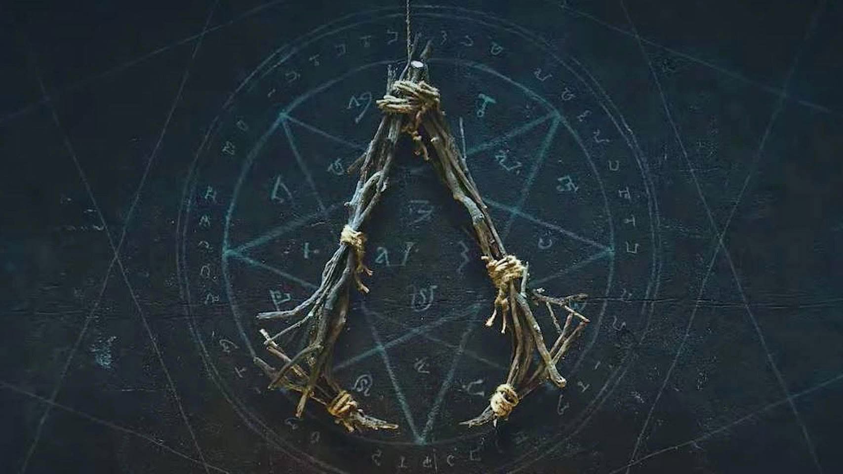 Een magisch pentagramm met runen en symbolen, omgeven door een mystiek blauw licht, geschikt voor gaming en fantasy thema's.