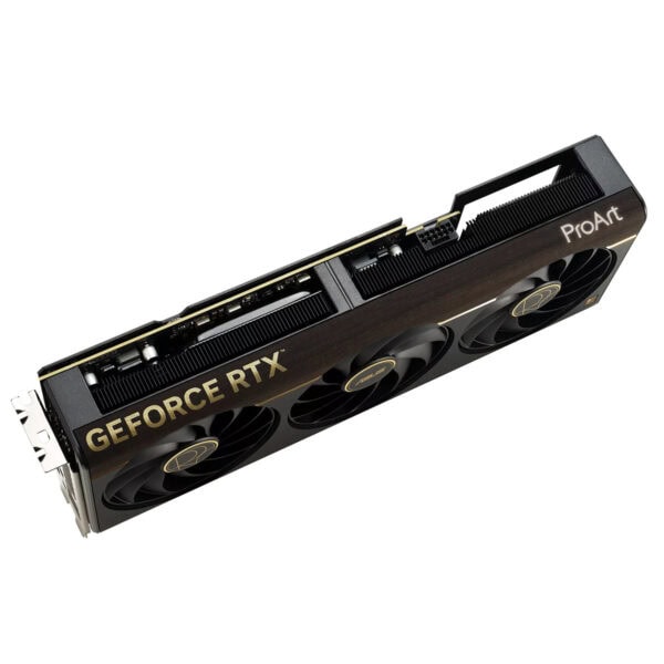 ASUS ProArt GeForce RTX 5080 grafische kaart met drie ventilatoren en zwart ontwerp, geschikt voor high-end gaming en professionele grafische toepassingen.