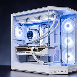 High-end gaming PC van Azoth Gaming met RGB-verlichting, waterkoeling en krachtige grafische kaart, perfect voor gamers en content creators.